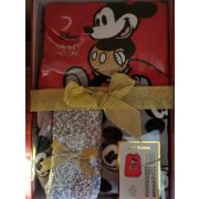 Mickey Mouse pizsama szett díszdobozban, ajándék zoknival